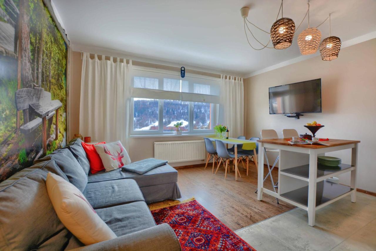 ウストシキ・ドルネApartament Zielona Milaアパートメント エクステリア 写真